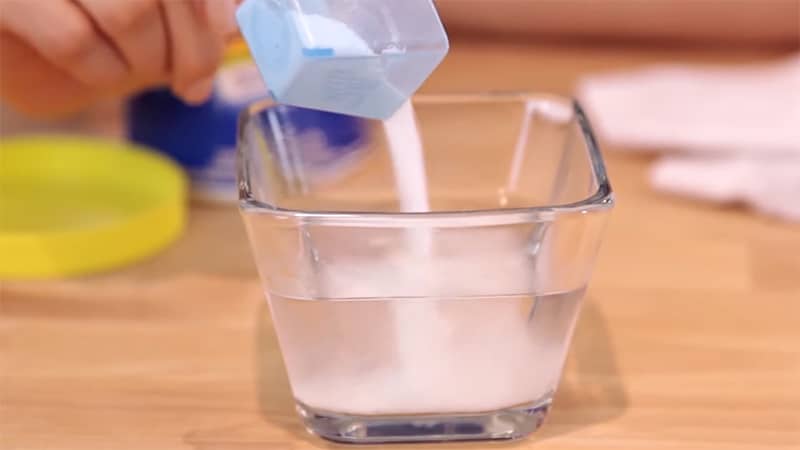 Make Ammonia-Based Stain Remover
